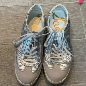 Sam Edelman Isabel Metallic Silver Lace-Up Sneakers with Light Gray Women’s Sz 8